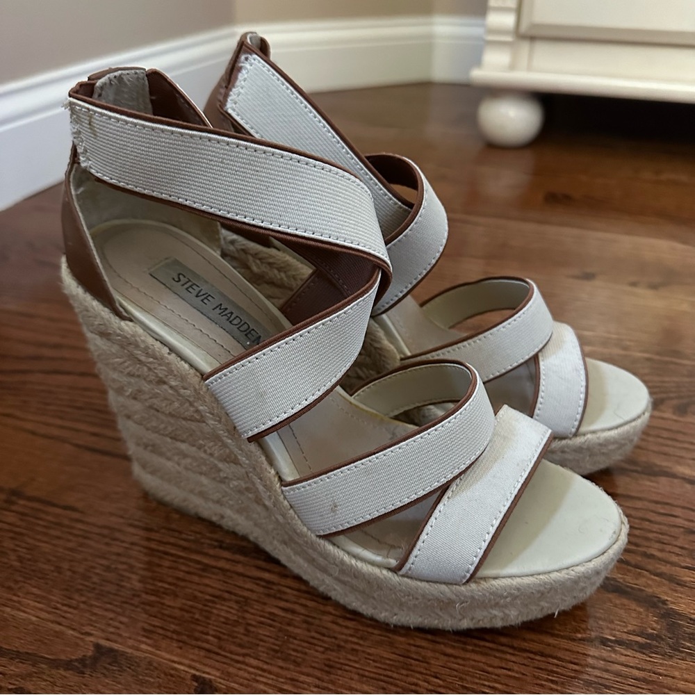 Summer wedges